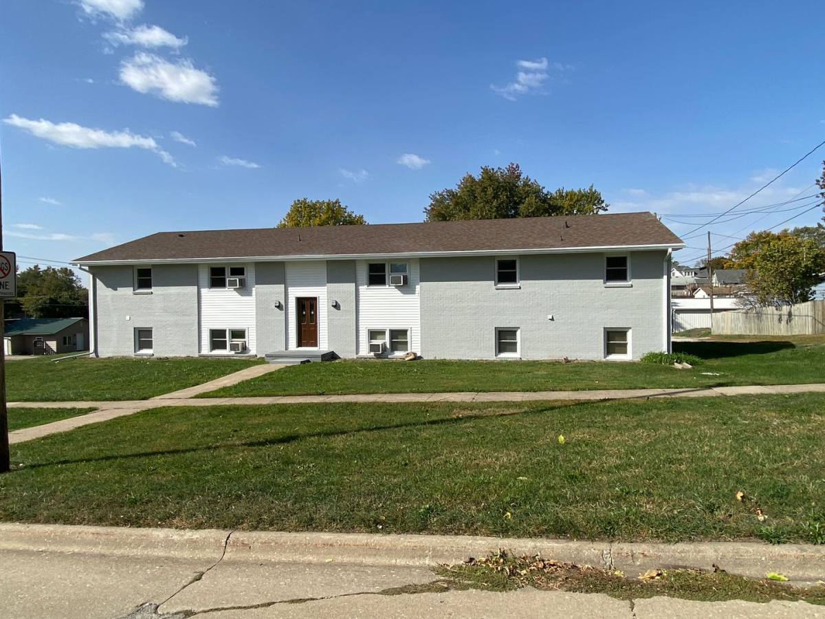 Apartment for rent at 410 S 6th St, Knoxville, IA 50138