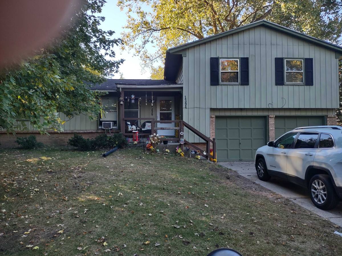 Townhouse for rent at 1394 Carriage Hill Dr SE, Grand Rapids, MI 49508
