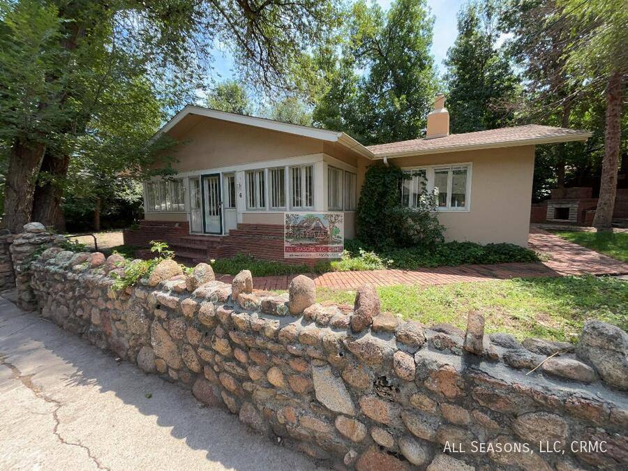 House for rent at 6 Winfield Ave, Colorado Springs, CO 80906