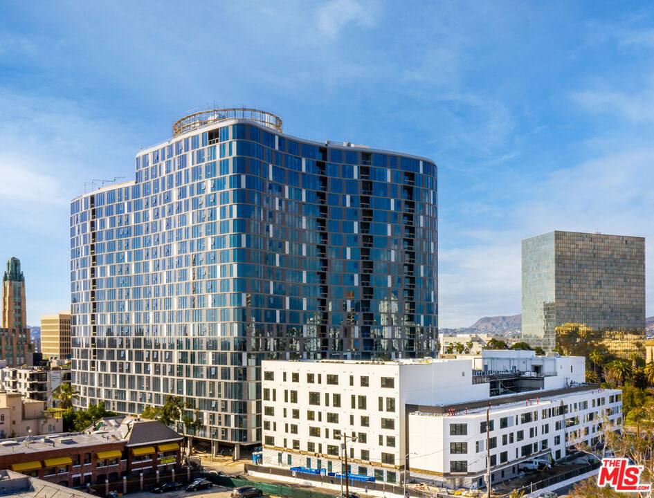 Apartment for rent at 2801 Sunset Place #531, Los Angeles, CA 90005