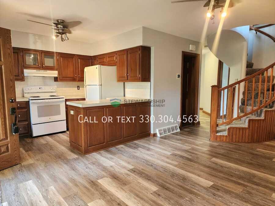 House for rent at 1174 S Ave, Barberton, OH 44203