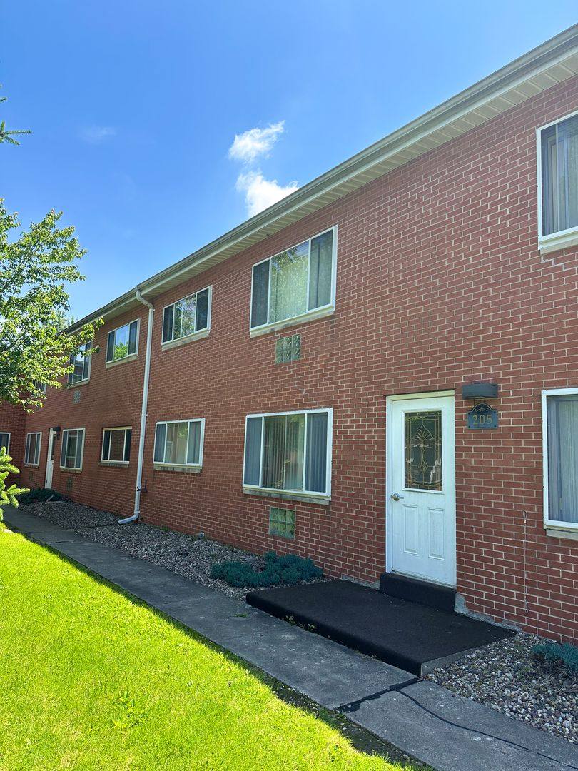 Apartment for rent at 2900 State St, Quincy, IL 62301