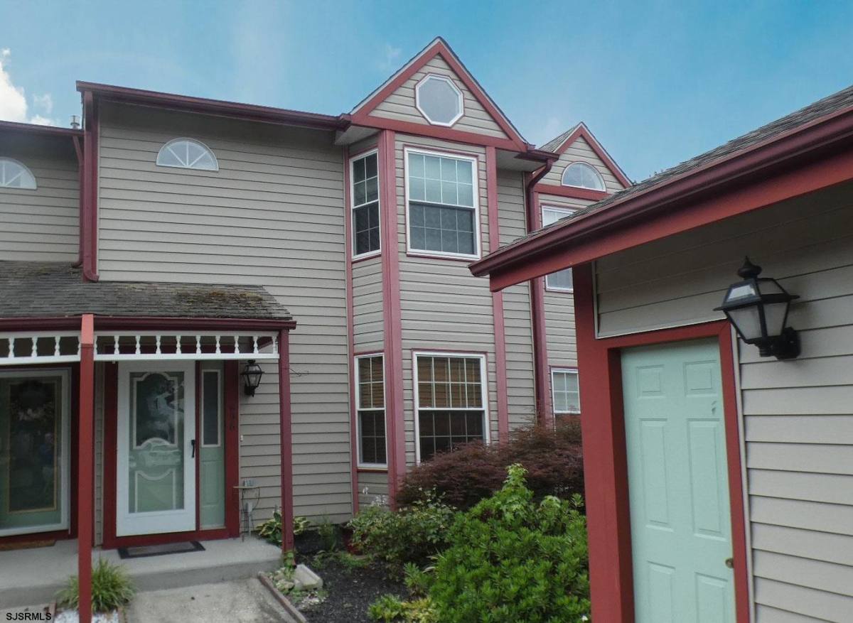 Townhouse for rent at 696 E Lake Front Circle #696, Absecon, NJ 08205