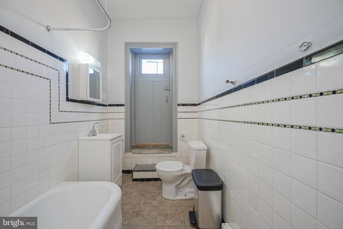 Apartment for rent at 1525 Tasker St, Philadelphia, PA 19145