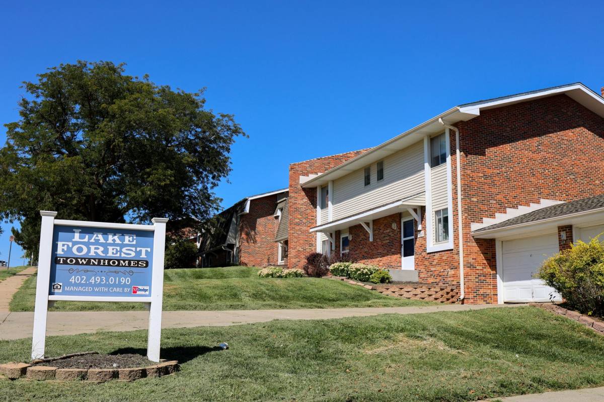Townhouse for rent at 3625 N 112th Ave, Omaha, NE 68164