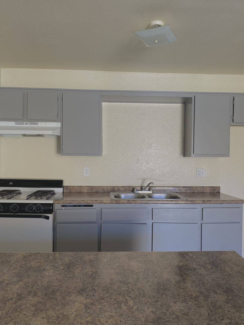 Apartment for rent at 18462 Montezuma St #31, Adelanto, CA 92301