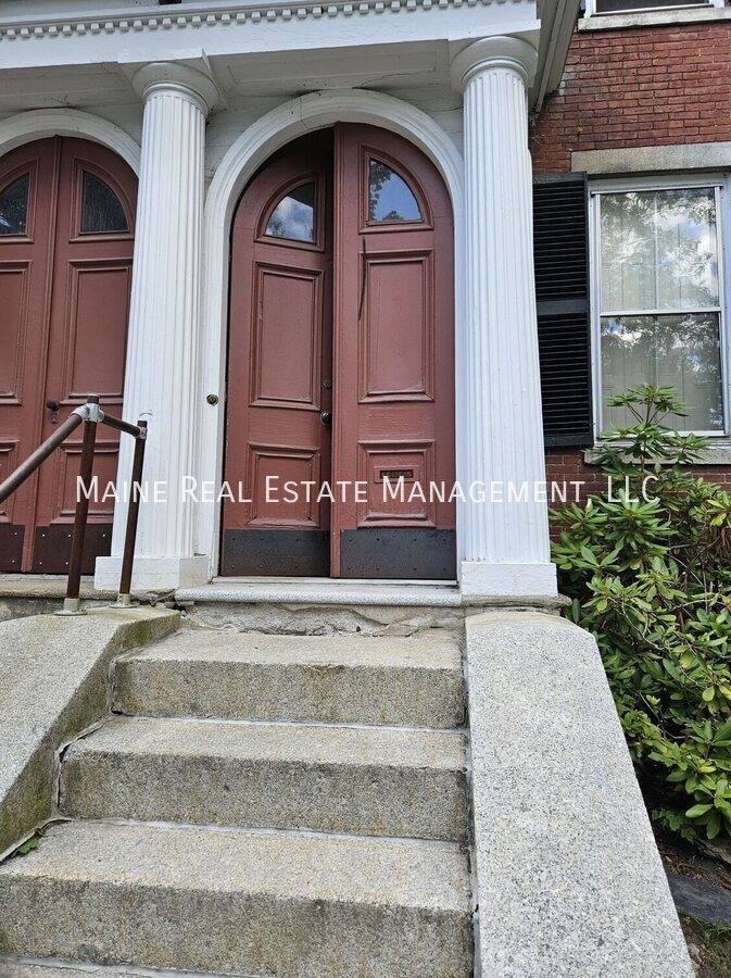 Apartment for rent at 11B Hudson St, Bangor, ME 04401