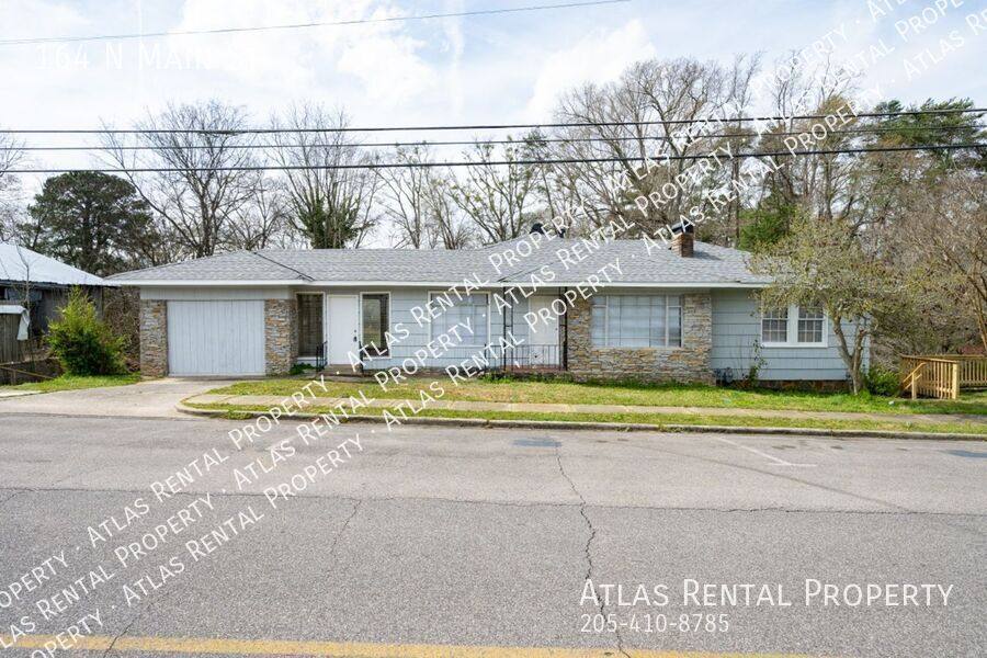 House for rent at 164 N Main St, Graysville, AL 35073