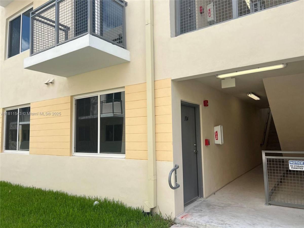 Apartment for rent at 1010 SW 69th Ave #104, Miami, FL 33144