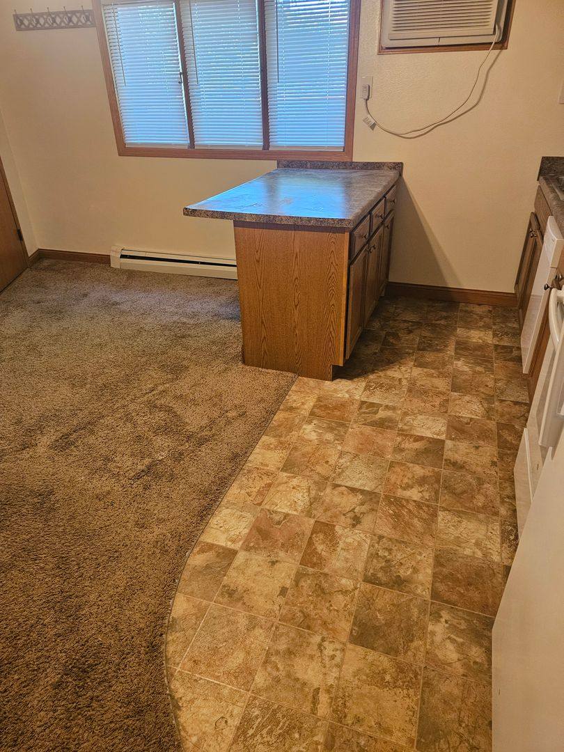 Apartment for rent at 5012 Ingersoll, Des Moines, IA 50312