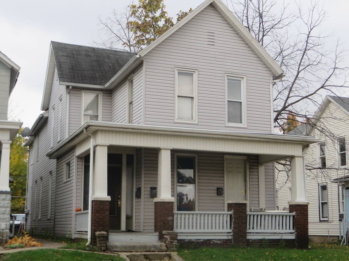 Apartment for rent at 1229 Swinney Ave, Fort Wayne, IN 46802