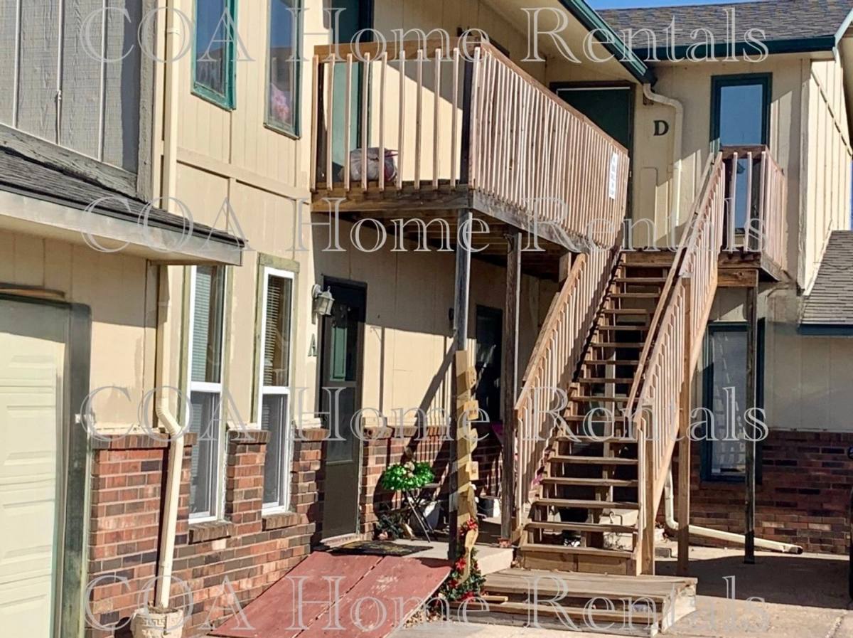 Apartment for rent at 122 N Brunswick #D, Wichita, KS 67212