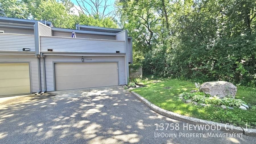 Townhouse for rent at 13758 Heywood Court #1, Saint Paul, MN 55124