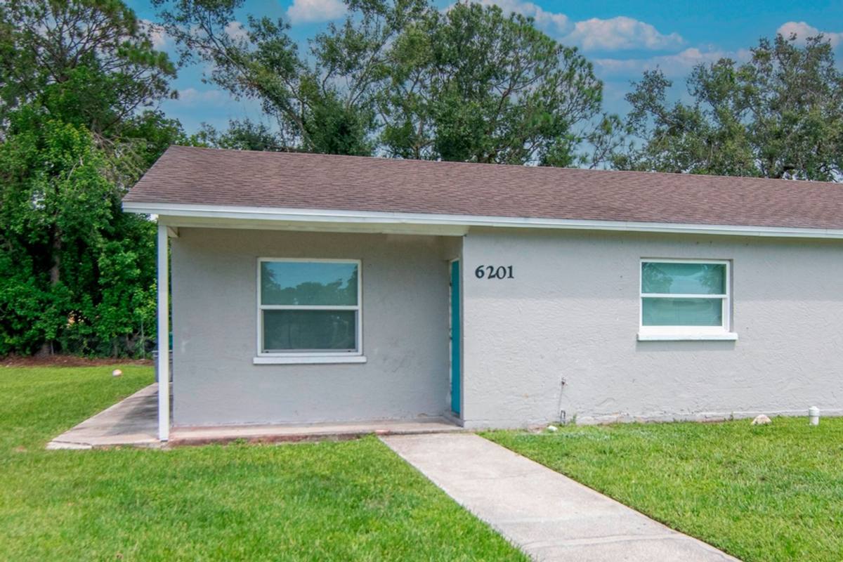 House for rent at 6201 12th St Court E, Bradenton, FL 34203
