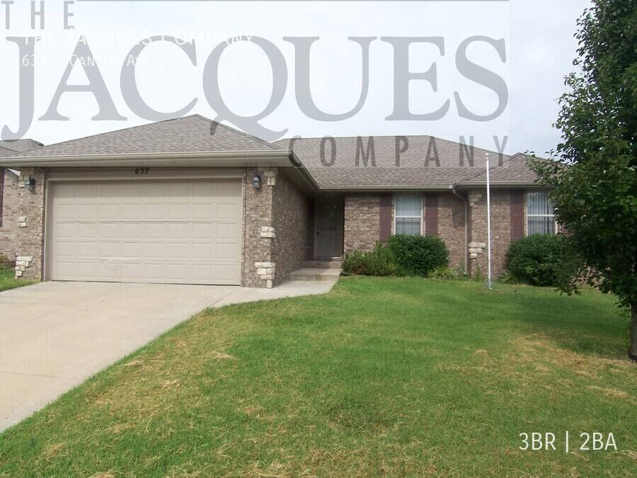 House for rent at 637 S Canton Ave, Springfield, MO 65802