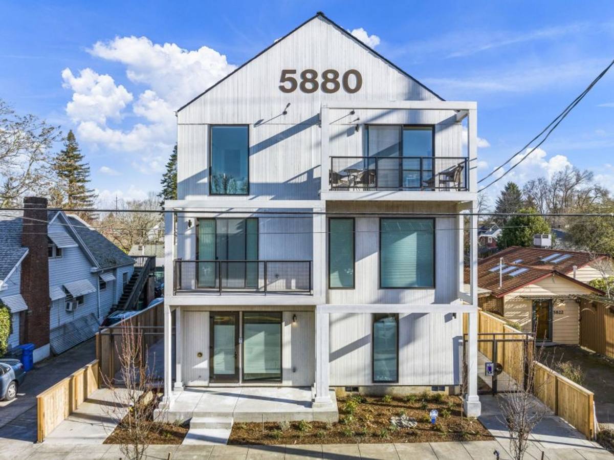 Apartment for rent at 5880 N Greeley Ave, Portland, OR 97217