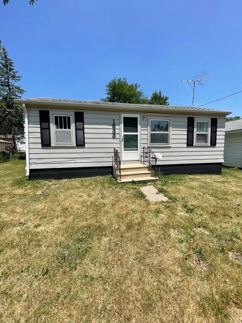 House for rent at 1833 Hawthorne Ave, Waterloo, IA 50702