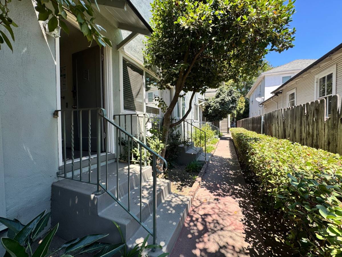 Apartment for rent at 1410 F St, Sacramento, CA 95814