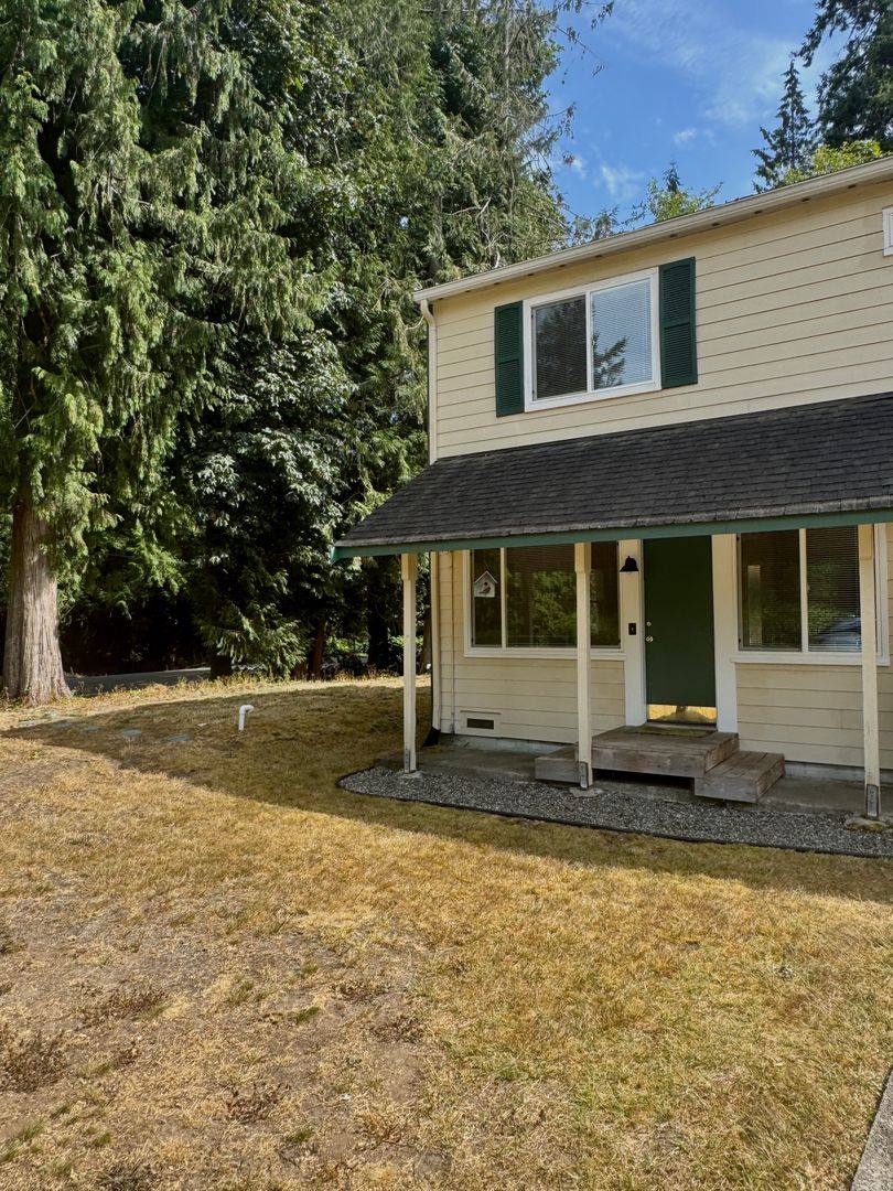 Apartment for rent at 3291 NE California St, Bremerton, WA 98311