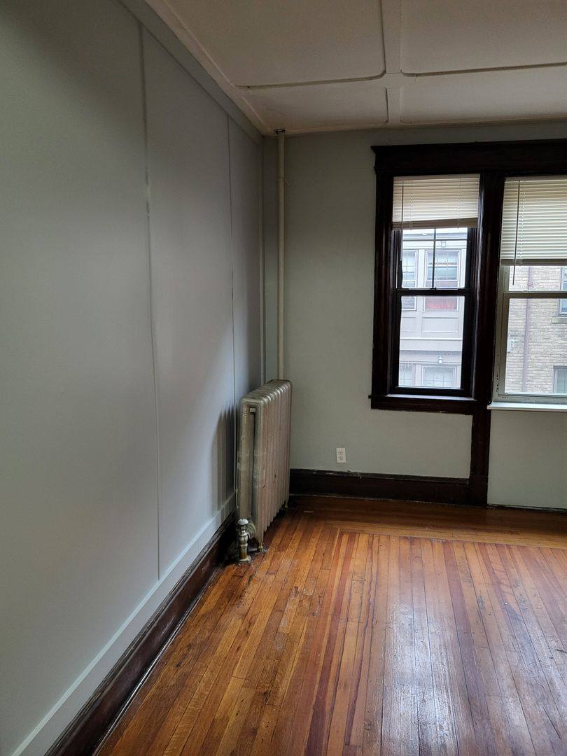 Apartment for rent at 216-226 Pearl St, Springfield, MA 01105