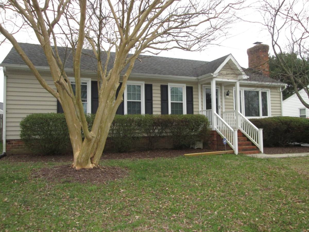 House for rent at 6393 Sledds Lake Rd, Mechanicsville, VA 23111