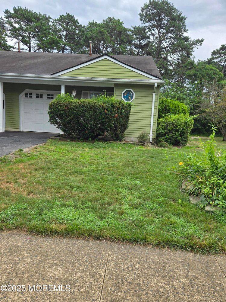 Apartment for rent at 33 Mariner Ave #33, Brick, NJ 08723