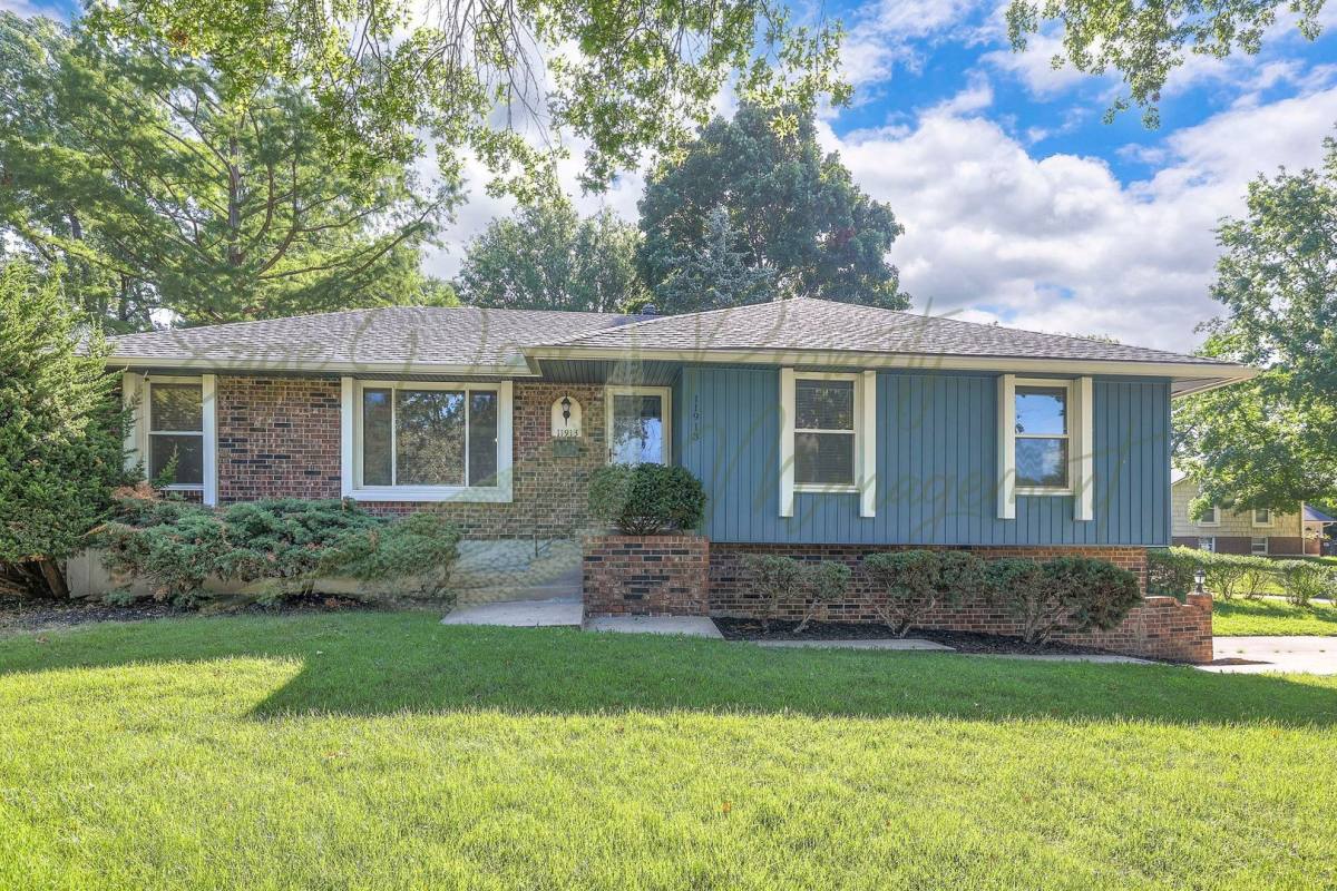 House for rent at 11913 Sycamore Ave, Grandview, MO 64030