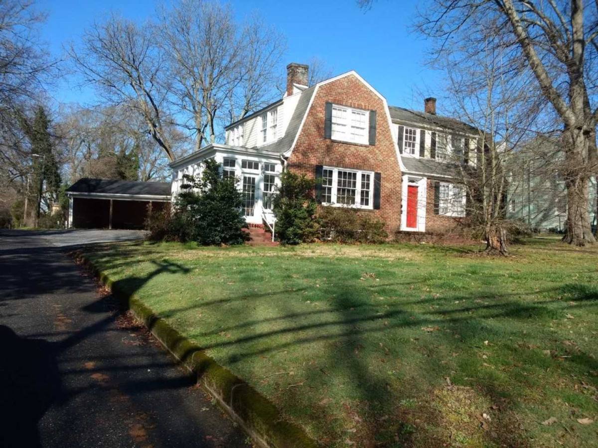 Apartment for rent at 703 N Lafayette St, Shelby, NC 28150