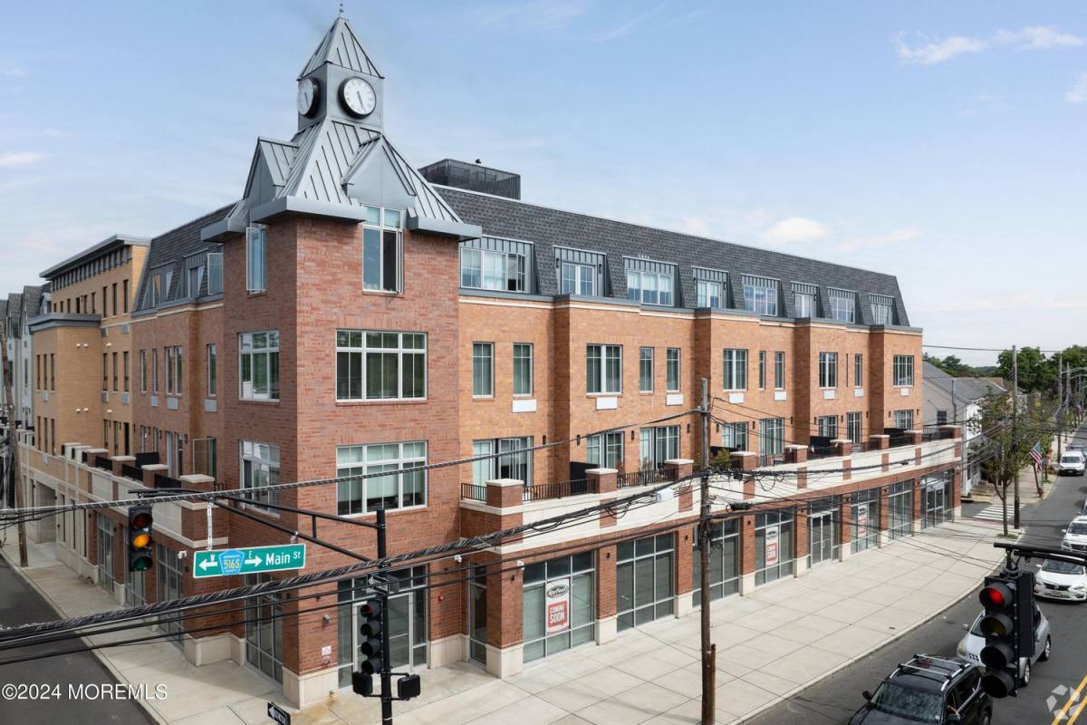 Apartment for rent at 126 Main St #415, Cliffwood, NJ 07721