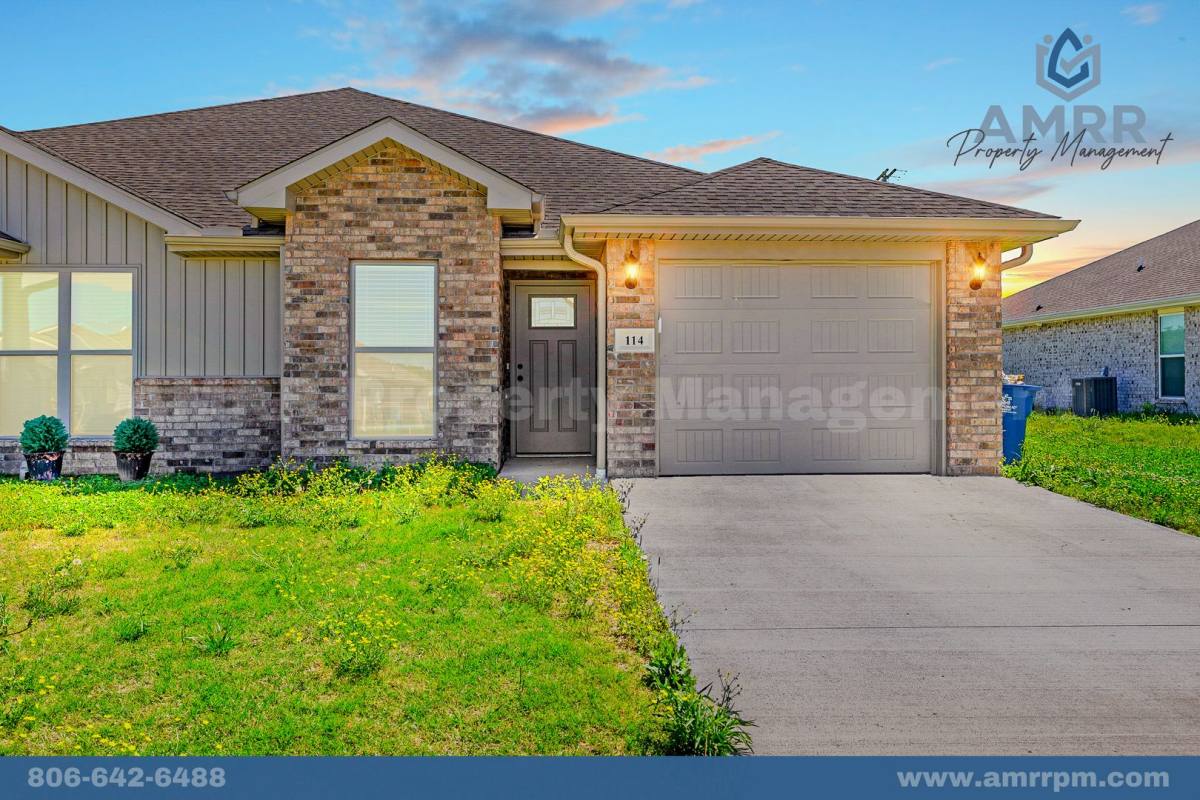 Townhouse for rent at 114 Anita Plaza, Carl Junction, MO 64834