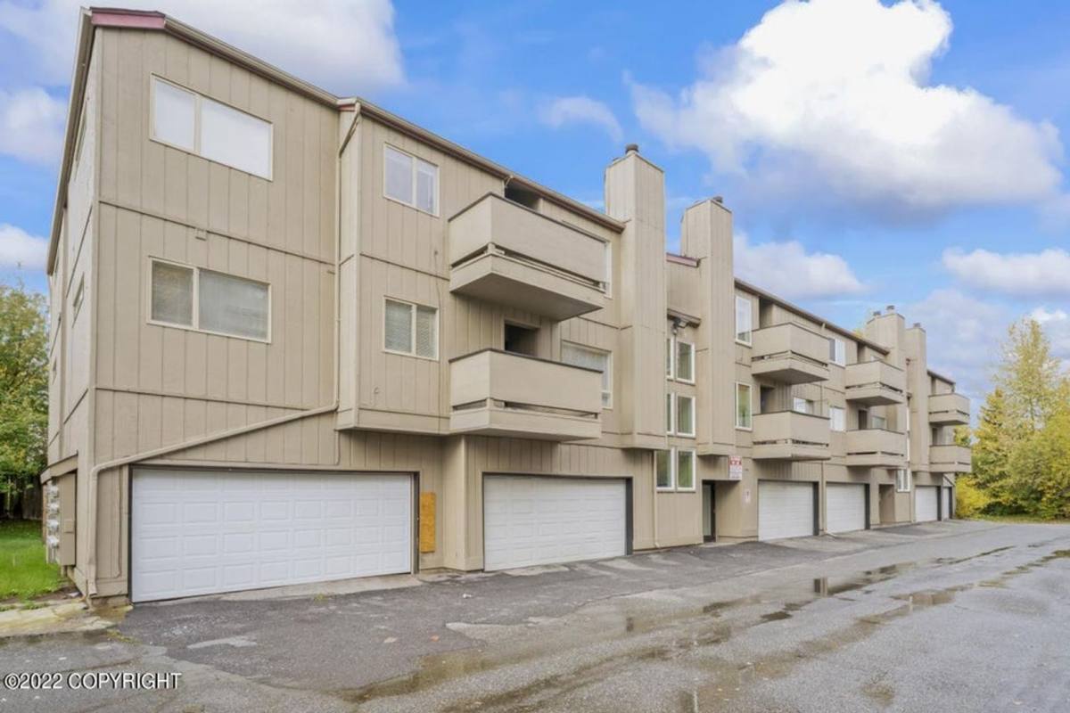 Apartment for rent at 9710 Morningside Loop, Anchorage, AK 99515