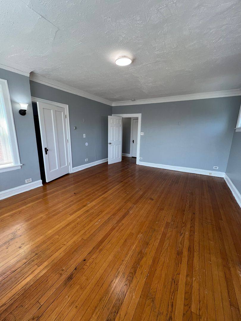 Apartment for rent at 8200 Evans Ave, Chicago, IL 60619