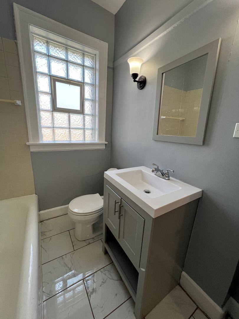 Apartment for rent at 8200 Evans Ave, Chicago, IL 60619