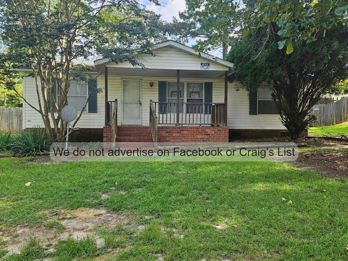 House for rent at 905 Stirling Court, Raeford, NC 28376