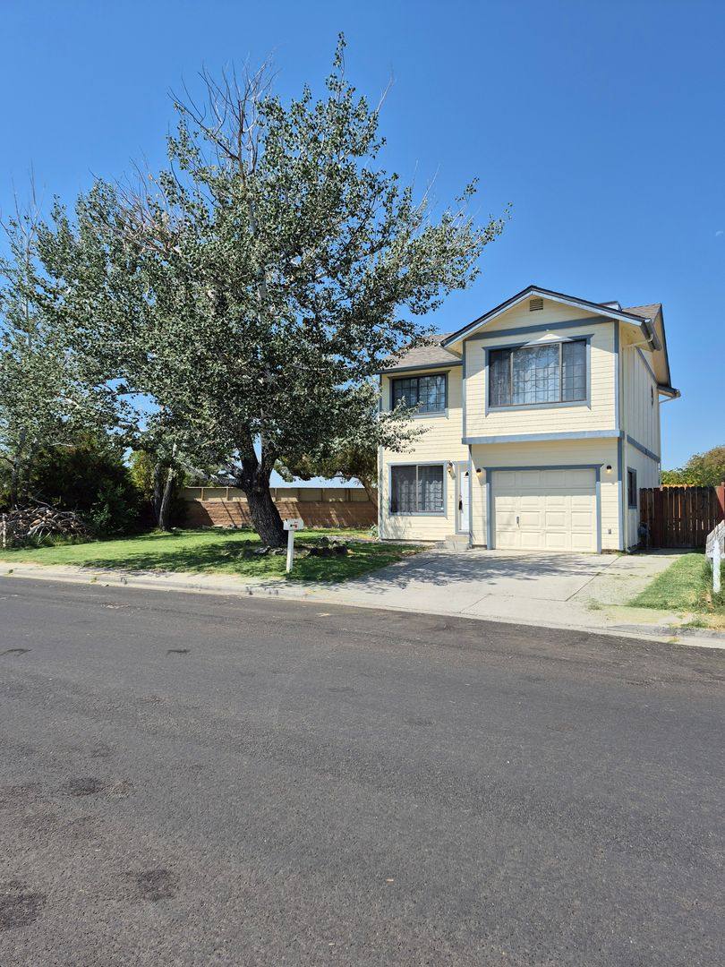 House for rent at 1060 Dolores Lane, Fernley, NV 89408