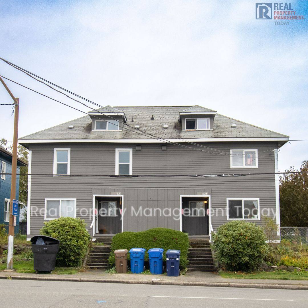 Apartment for rent at 621-623 S Sprague Ave, Tacoma, WA 98405