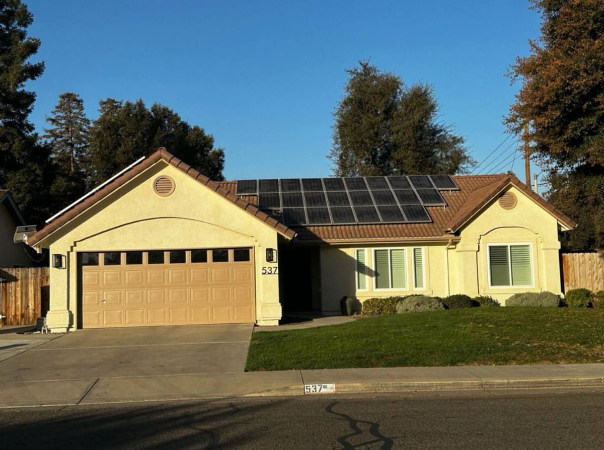 House for rent at 537 N Tommy, Visalia, CA 93291