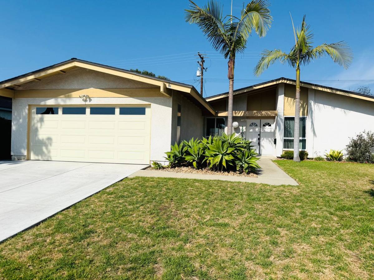House for rent at 1905 N Croydon Ave, Camarillo, CA 93010