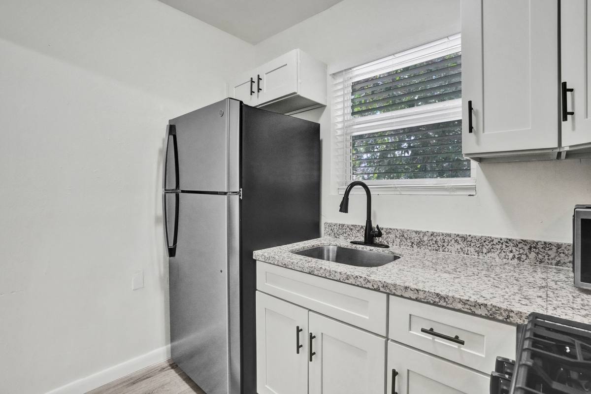 Apartment for rent at 200 NW 13th St, Miami, FL 33136