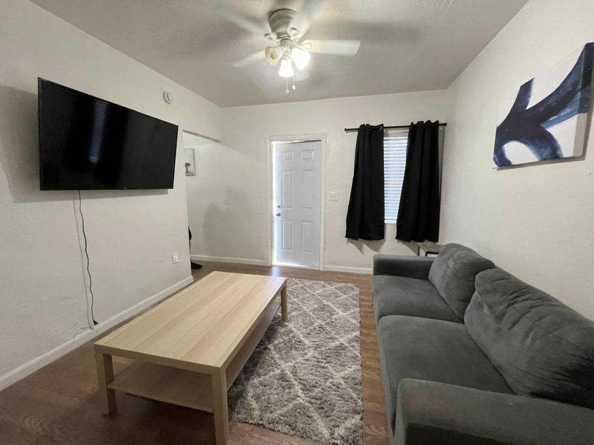 Apartment for rent at 200 NW 13th St, Miami, FL 33136