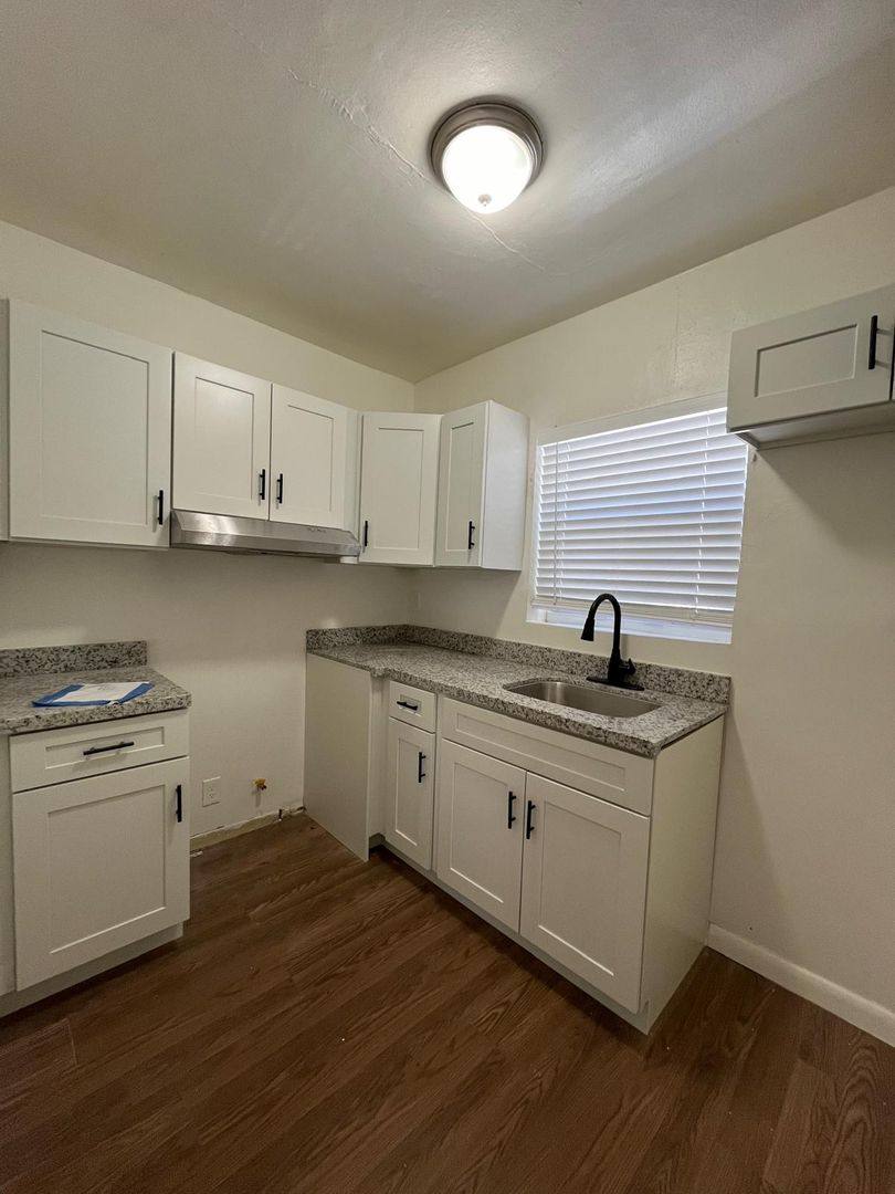 Apartment for rent at 200 NW 13th St, Miami, FL 33136
