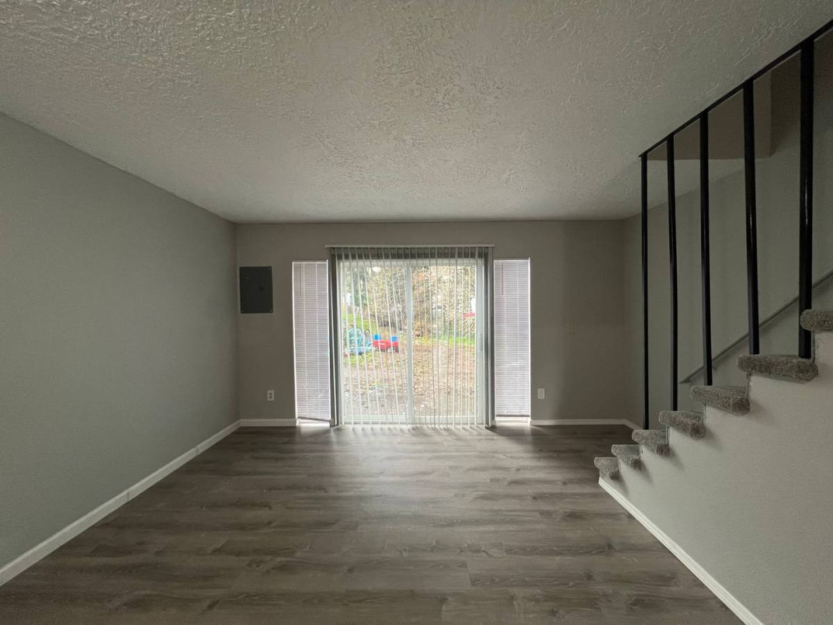 Townhouse for rent at 15139 SE Powell, Portland, OR 97236