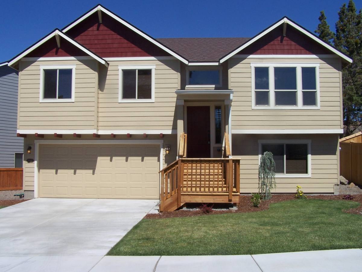 House for rent at 20661 NE Tango Creek Ave, Bend, OR 97701