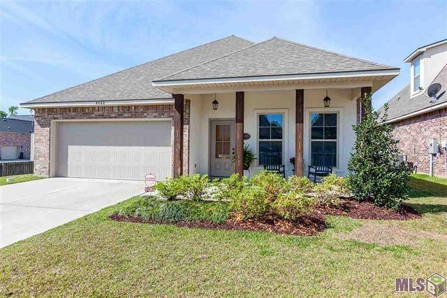 House for rent at 9068 Falling Oak Dr, Baton Rouge, LA 70817