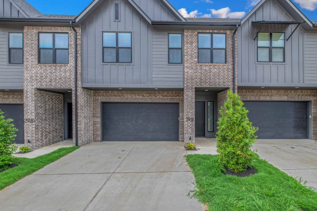 Townhouse for rent at 2918 Huffman Way, College Station, TX 77840