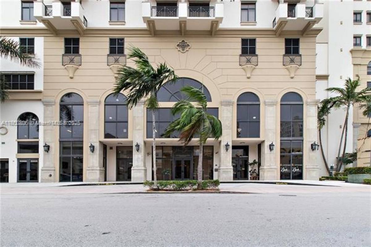 Apartment for rent at 1805 Ponce De Leon Blvd, Miami, FL 33134