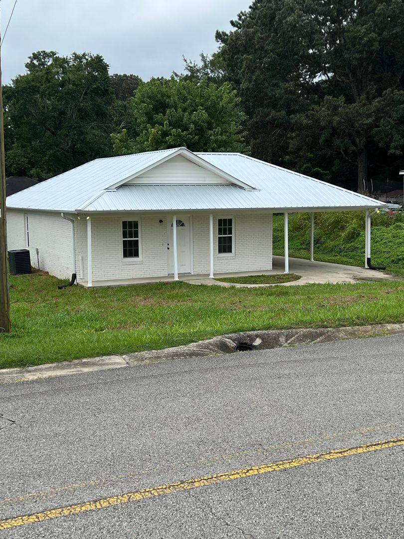 House for rent at 223 3rd Ave NW, Arab, AL 35016