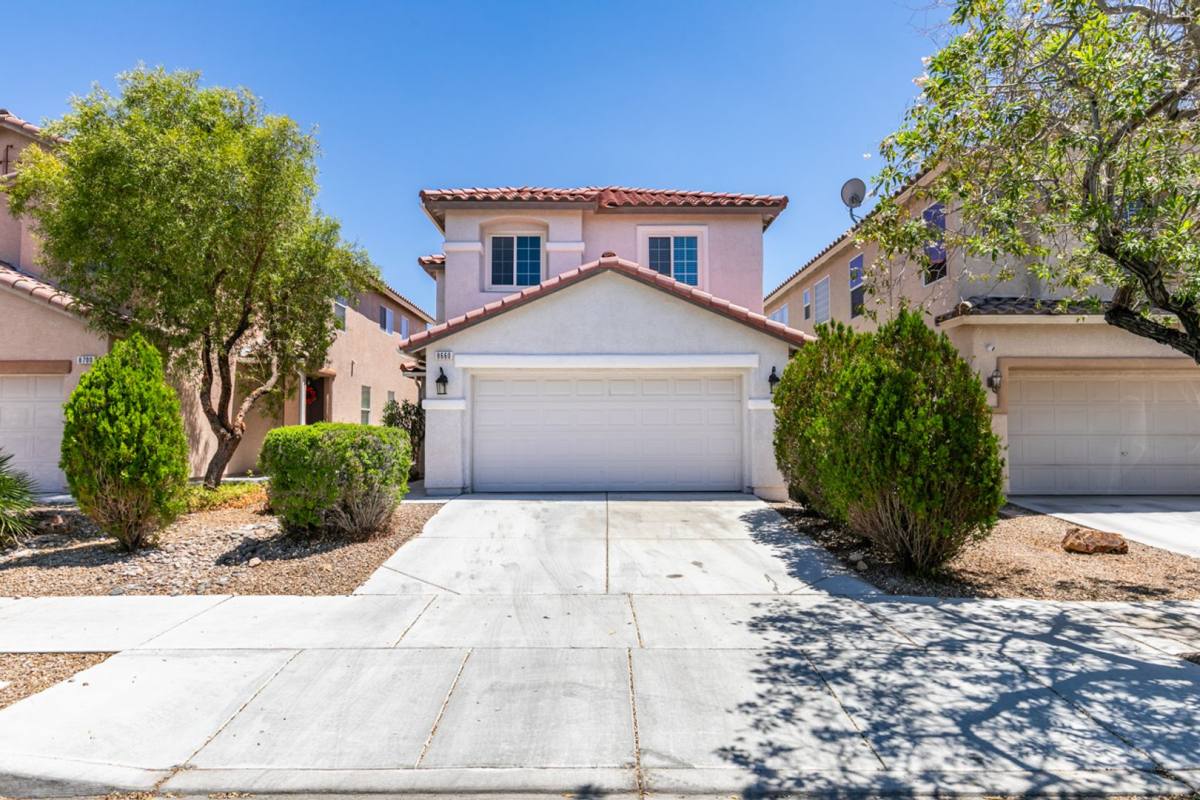 House for rent at 8660 Painted Horseshoe St, Las Vegas, NV 89131