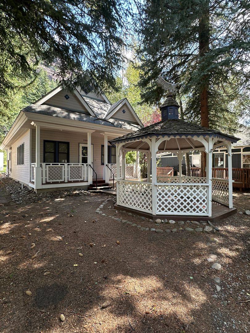 House for rent at 582 Redstone Blvd, Carbondale, CO 81623