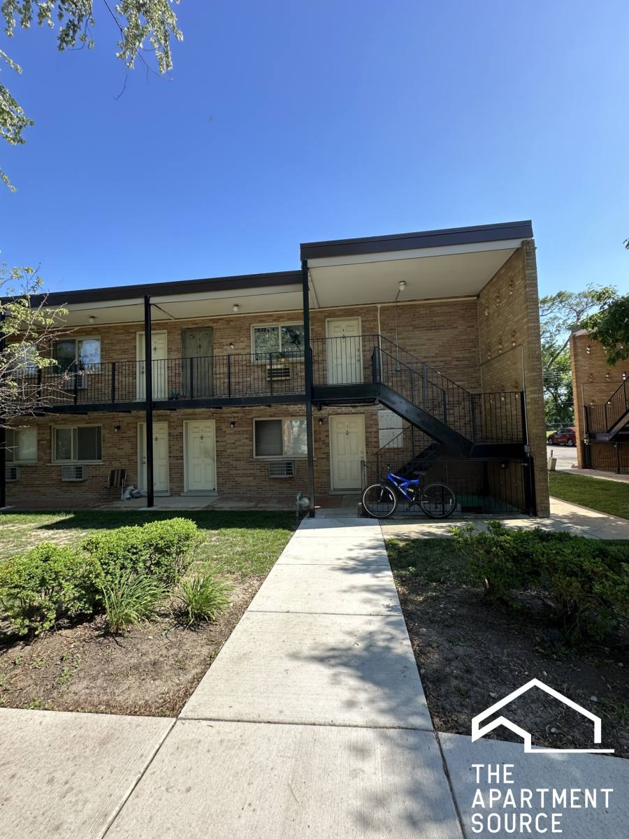 Apartment for rent at 8504 Waukegan Rd #13, Morton Grove, IL 60053